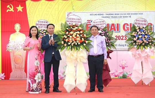 Trường Trung cấp Kinh tế Khánh Hòa khai giảng năm học mới 2023-2024